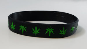 WRISTBAND/ BRACELET - CANNABIS LEAVES - 420 - BLACK